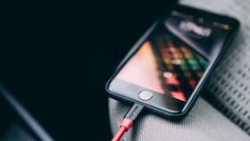 Почему iPhone не заряжается больше 75% в Покупочка